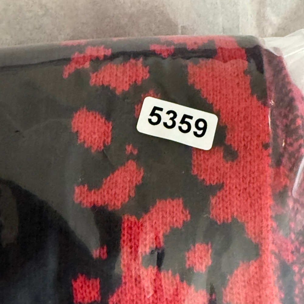 MING WANG Womens Red Black Abstract Print Knit Scarf All Size‎ - Picture 8 of 8